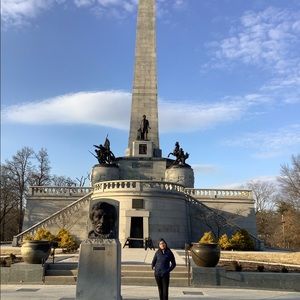 Meet your Posher, Gloria